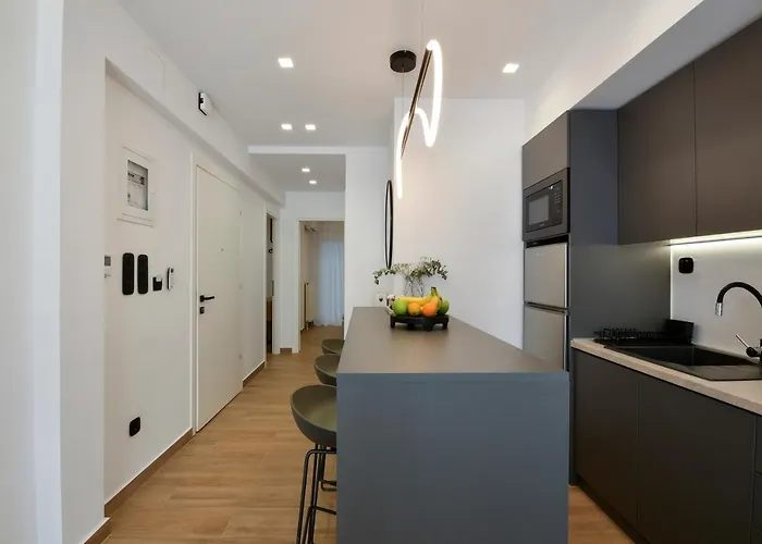 Luxury Downtown C2
