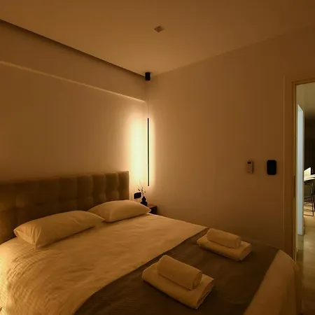 Luxury Downtown C2