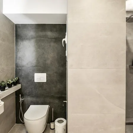 Luxury Downtown C2 Апартаменты