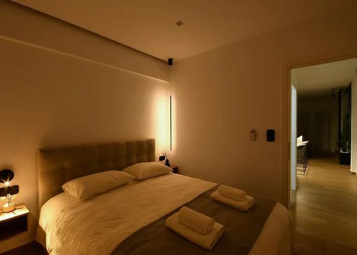 Luxury Downtown C2